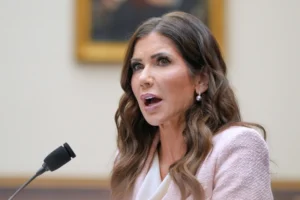 Trump Replaces Homeland Security Secretary Kristi Noem Amid Mounting Controversy