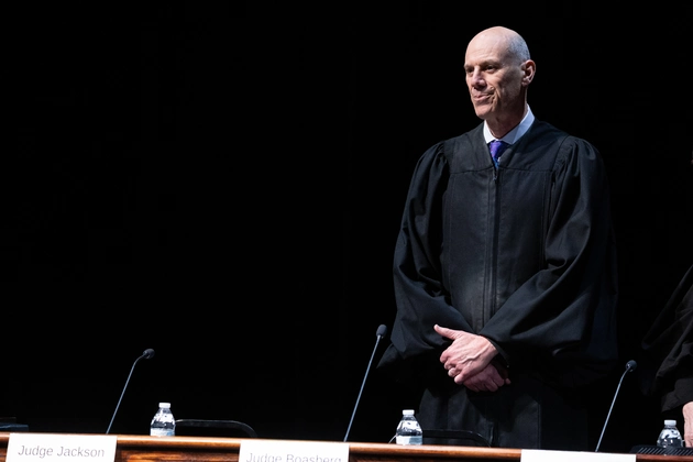 Appeals Court Blocks Contempt Probe Into Trump Officials Over Deportation Flights