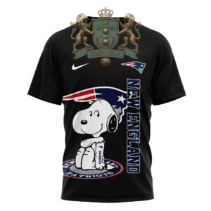 New England Patriots Snoopy Yes I'm Old But I Saw T-Shirt