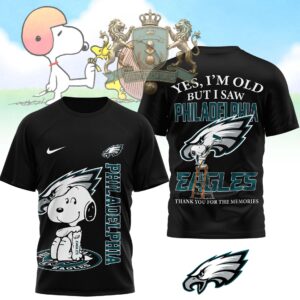 Philadelphia Eagles Snoopy Yes I'm Old But I Saw T-Shirt
